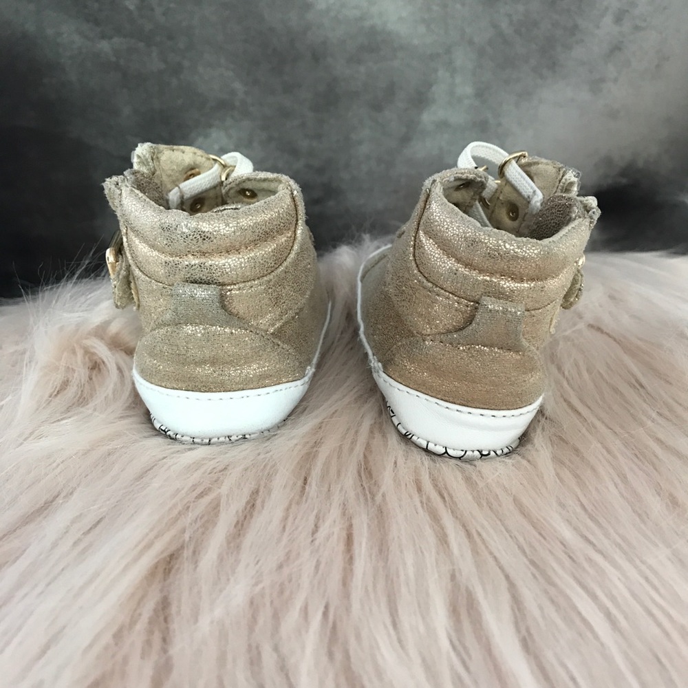 Gold Michael Kors crib shoes size 3 - Picture 3 of 5